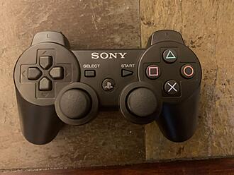 Click image for larger version

Name:	ds3 from used game store (F).jpg
Views:	1172
Size:	940.2 KB
ID:	231678